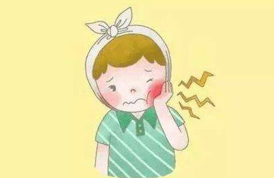 進(jìn)食、遇到冷熱刺激時(shí)產(chǎn)生疼痛